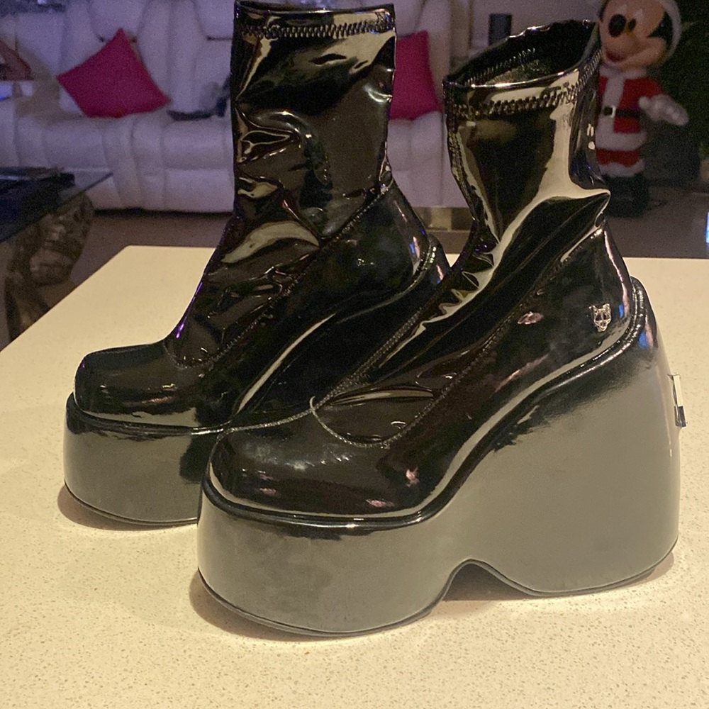 Naked Wolfe boots - Picture 2 of 5